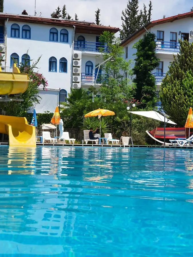 Silver Pine Hotel Φετιγιέ 3*,
